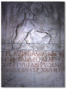 Rmisch-Germanisches Museum Kln, Insel 124, Die ersten Chrusten in Kln, 6 Grabdenkmal fr den Reiter Flavius Bassus